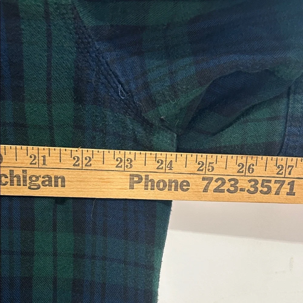 L.L. Bean Men's Plaid Sherpa Lined Flannel Jacket in Green and Navy Men’s Size L
